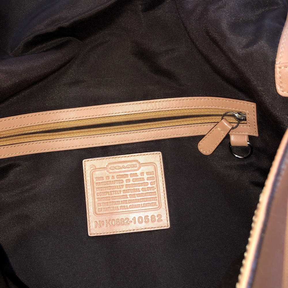 Crossbody coach purse - Picture 5 of 8